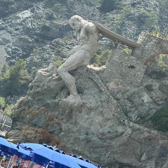 Hello and Welcome to my Closet ❤️ - Picture 9 of 17